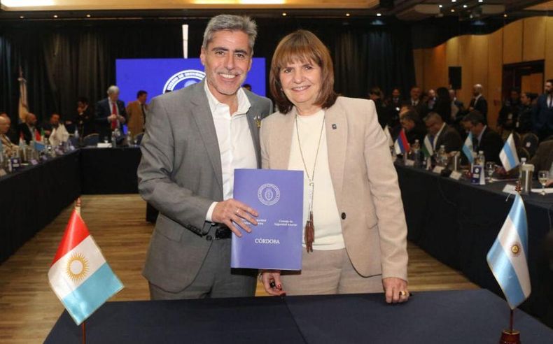 El ministro Juan Pablo Quinteros acompañó a Patricia Bullrich el jueves en el Consejo de Seguridad Interior.