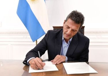 Le torcieron el brazo: el Presidente cede y entra Massa con superlapicera