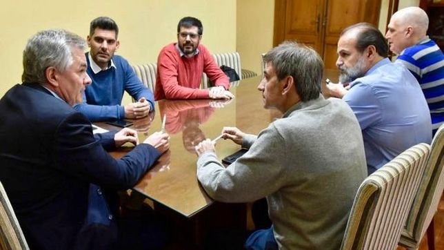 bahia blanca: tras el triunfo, gay se reunio con representantes de la oposicion