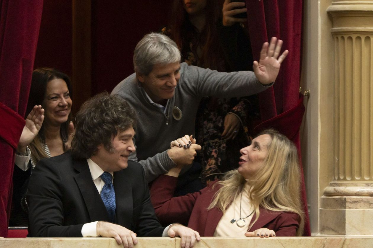 Javier Milei y Toto Caputo y el Presupuesto 2027
