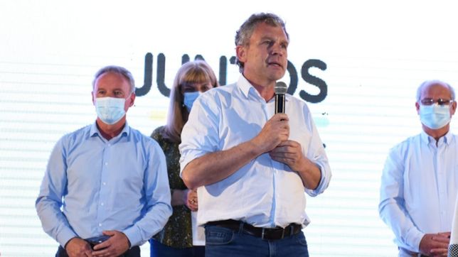 la pelea a varias bandas del retador de frigerio en la interna de juntos