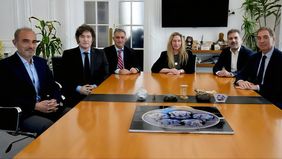 Javier Milei y Karina Milei recibieron a Diego Santilli y a Cristian Ritondo en la Casa Rosada.