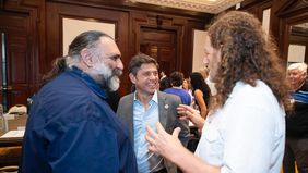 Axel Kicillof junto a Roberto Baradel, de Suteba, uno de los aliados sindicales con quien ahora pulsea por salarios Axel Kicillof junto a Roberto Baradel, de Suteba, uno de los aliados sindicales con quien ahora pulsea por salarios