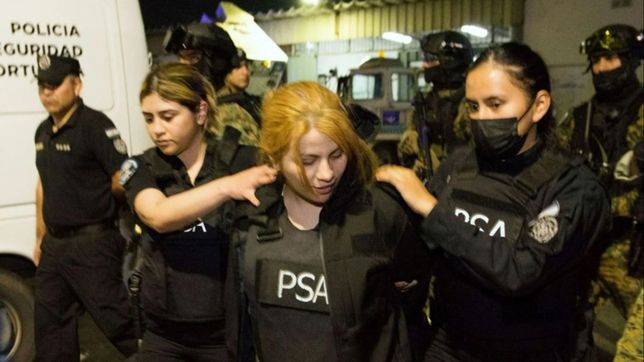 uliarte: ?mande a matar a cristina, no salio porque se metio para adentro?