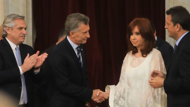 Letra P | Mauricio Macri y CFK en la asunción de Alberto Fernández