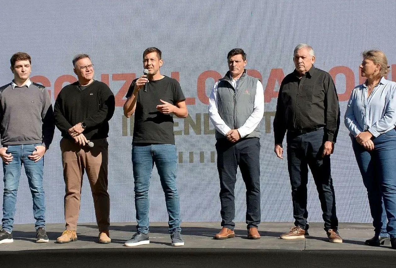 Volvamos, el eslogan de campaña del radical Gonzalo Parodi.&nbsp;