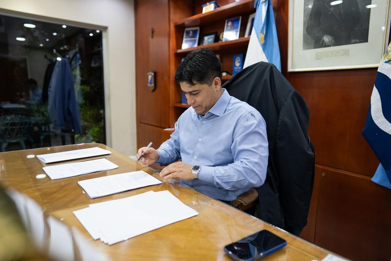 Claudio Vidal, el pingüino líbero que bañó en oro dos votos clave en la noche de los empates