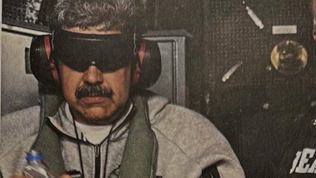 La primera foto de Nicolás Maduro detenido fue difundida por Donald Trump.