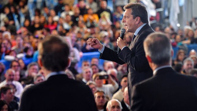 massa lanza microcampanas para recuperar un millon de votos de milei