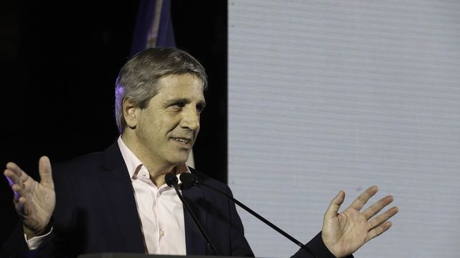 Toto Caputo llega a las elecciones, pero lo acecha una bomba de tiempo en le Banco Central. Toto Caputo llega a las elecciones, pero lo acecha una bomba de tiempo en le Banco Central.