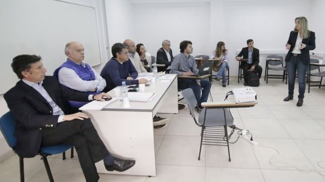 cambios en el presupuesto de vidal: intendentes del pro apuestan al exito del pj