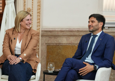 La vicegobernadora Gisela Scaglia, jefa de Provincias Unidas, con el gobernador Maximiliano Pullaro.