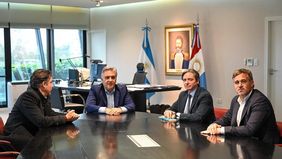 Llaryora, Asinelli y Achával debatieron sobre educación y desarrollo en América Latina