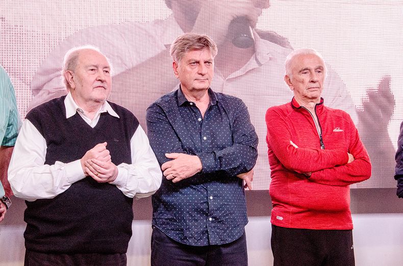 Carlos Verna (exgobernador), Sergio Ziliotto (gobernador reelecto) y Rubén Marín (exgobernador) analizaron los resultados del 14M. Son los hombres fuertes del PJ de La Pampa. Gentileza www.radiokermes.com