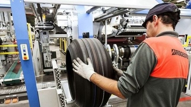por un conflicto gremial, bridgestone cierra de manera temporal
