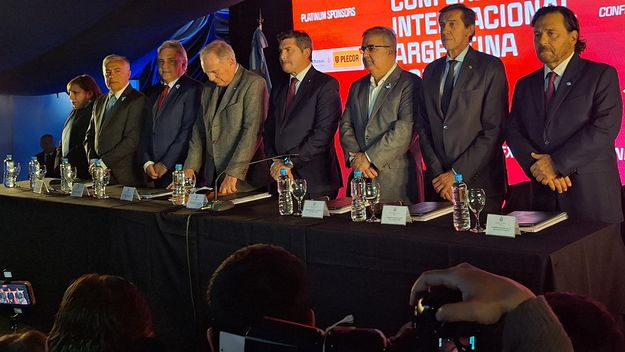 Los gobernadores de la Mesa del Cobre buscan inversiones con el RIGI