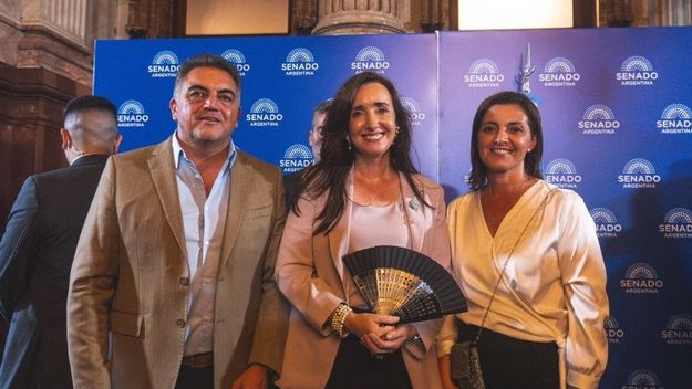 Cristian Hoffmann, presidente de Encuentro Repúblicano Federal en Santa Fe, Betina Florito, funcionaria de la provincia y Victoria Villarruel.