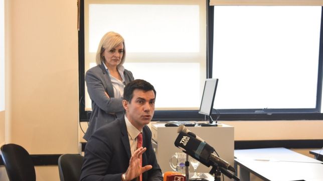 urtubey elogio a vidal, pero nego estar negociando un acuerdo