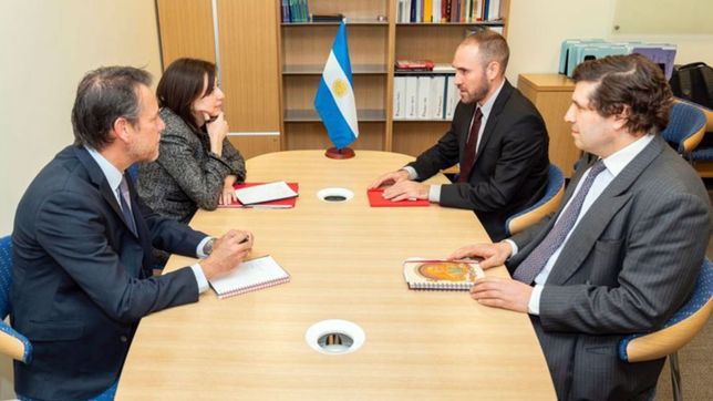 guzman volo a nueva york, pero evita a los fondos de wall street