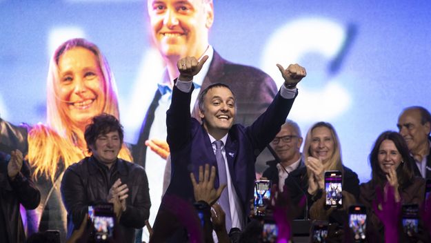 Adorni se lleva la Ciudad, el PRO pierde el alma y el peronismo busca forma