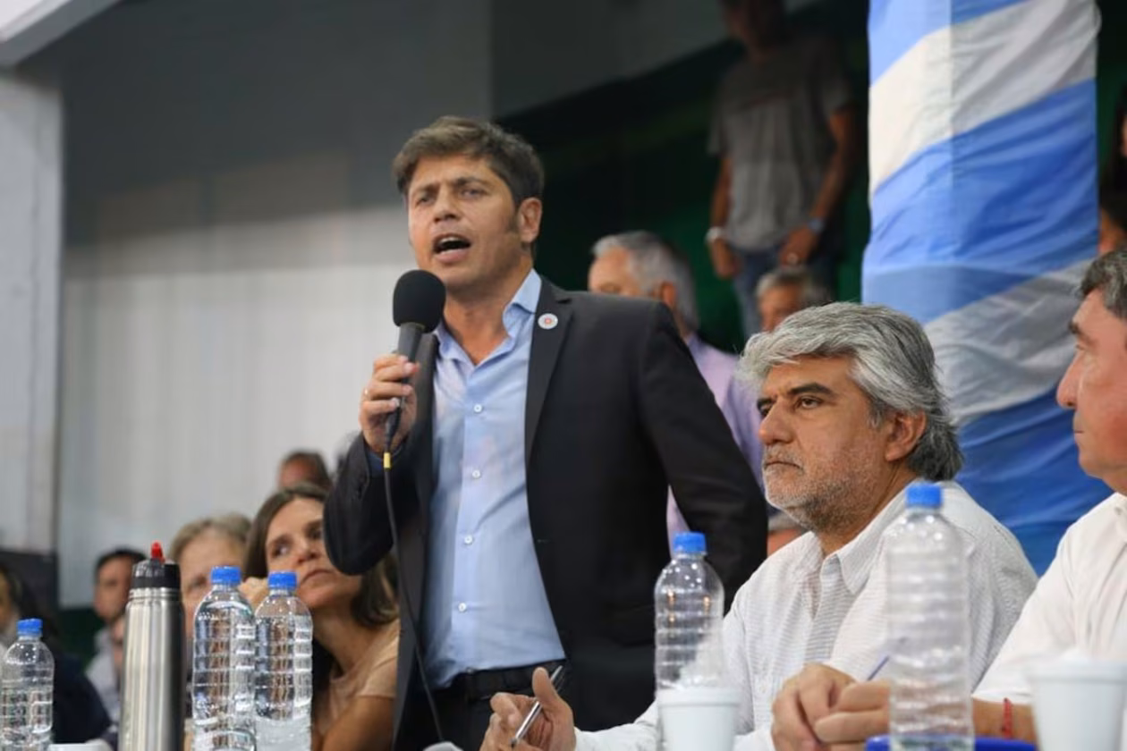 Axel Kicillof hizo un gesto para aplacar las protestas pero los municipales siguen en pie de guerra
