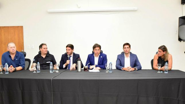 kicillof y pullaro, foto y mensaje en san nicolas: nadie se salva solo
