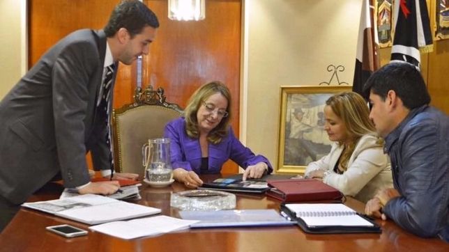 el sinceramiento de alicia kirchner: criticas al ?modelo? y decreto de salvataje