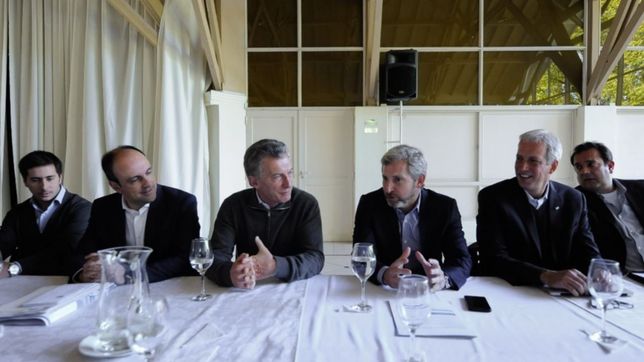 pena y frigerio lanzan operativo para contener a la ucr por las asignaciones