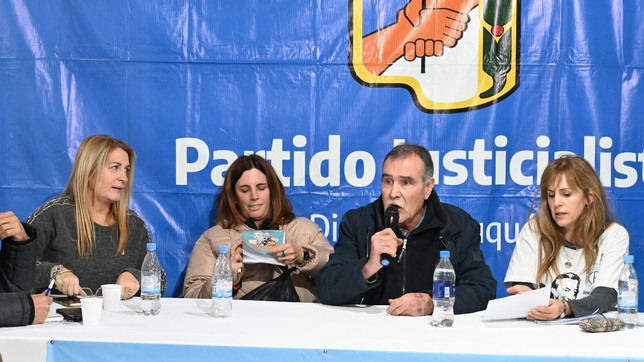 Ruptura en el PJ de Neuquén por la relación con el gobernador Rolando Figueroa.
