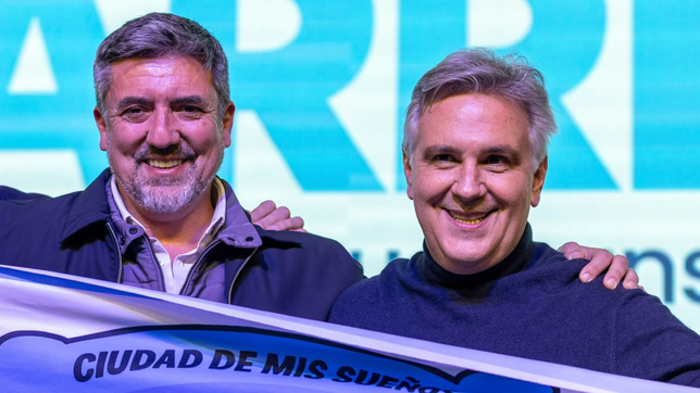El gobernador de Córdoba Martín Llaryora junto a Juan Manuel Aráoz, emisario para el Consejo de la Magistratura