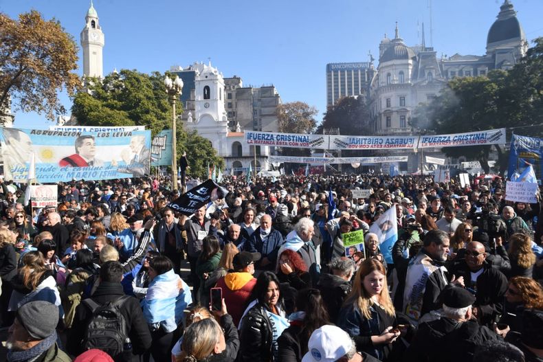 La militancia K salió a la calle para respaldar a CFK