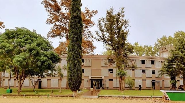 ensenada transforma un hotel en el primer hospital para pacientes de la pandemia