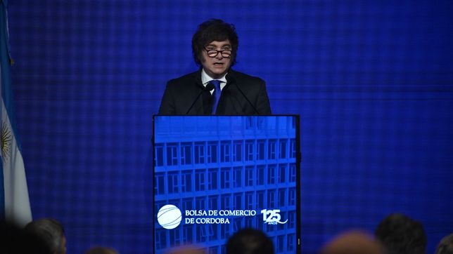 Javier Milei, en Córdoba. El Presidente pidió el voto para pintar de violeta el país en octubre.