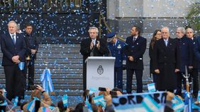 Fernández, en el Día de la Bandera: La Argentina no es un país sin destino
