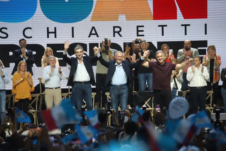 cierre schiaretti llaryora randazzo.jpeg