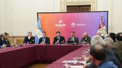 Maximiliano Pullaro en la reunión con el campo para consensuar el circuito de ingreso portuario. Maximiliano Pullaro en la reunión con el campo para consensuar el circuito de ingreso portuario.