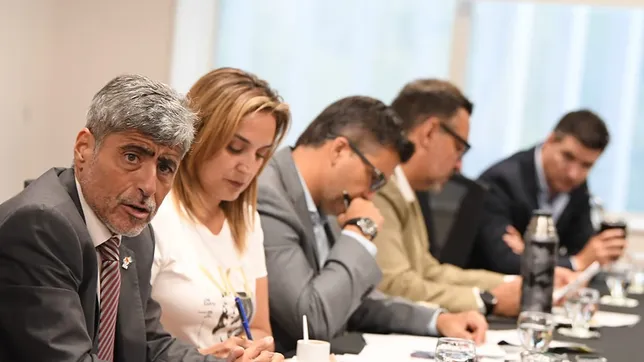 Juan Pablo Quinteros, Myrian Prunotto y legisladores de Córdoba