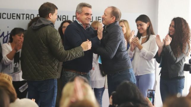 rossi e insaurralde se mostraron en la costa y criticaron el ajuste