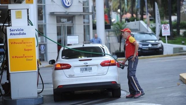 en linea con ypf, shell y oil tambien subieron el precio de sus naftas