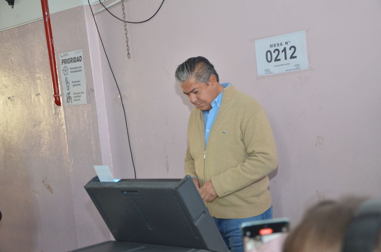 Figueroa vota 2.jpeg