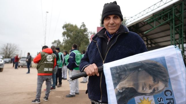 militantes k, a bonadio: cristina es del pueblo y no la toca nadie