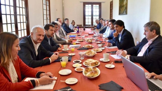 presupuesto: vidal mando a buscar votos massistas pero no hubo acuerdo