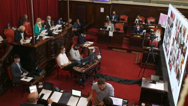 ley de capitalidad: cambiemos impuso su mayoria en el senado y festeja garro ley de capitalidad: cambiemos impuso su mayoria en el senado y festeja garro