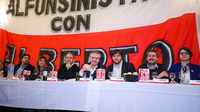fernandez sumo el apoyo de radicales y elogio a raul alfonsin