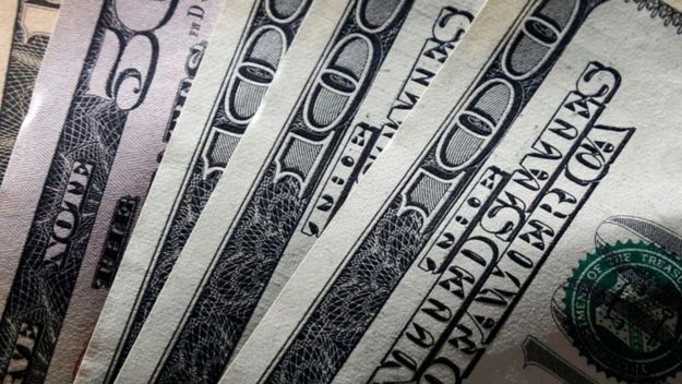 Un viernes frenético, con miniferiado cambiario en las cuevas