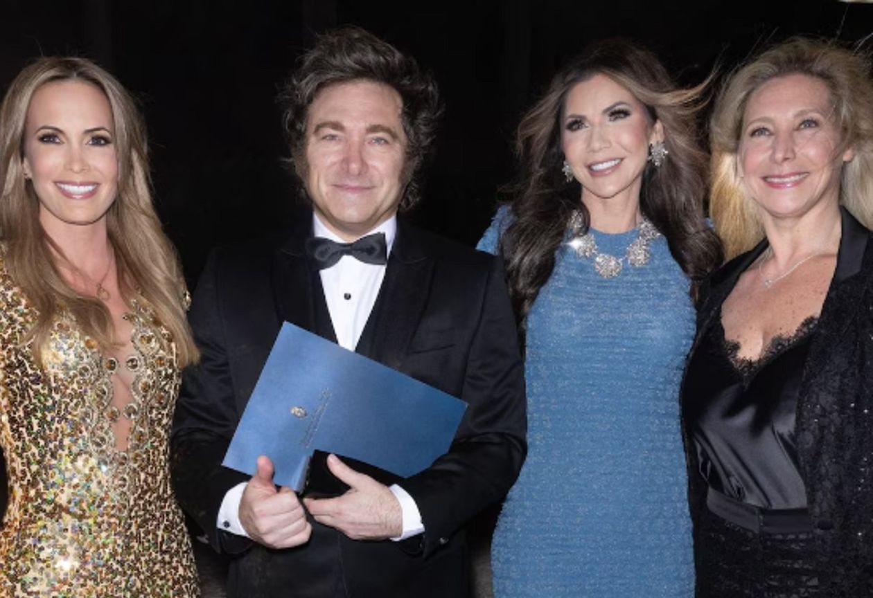 Javier y Karina MIlei con Natalia Denegri.&nbsp;