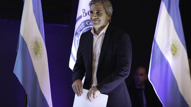 Toto Caputo se ilusiona con que Argentina vuelva al mercado de deuda. 