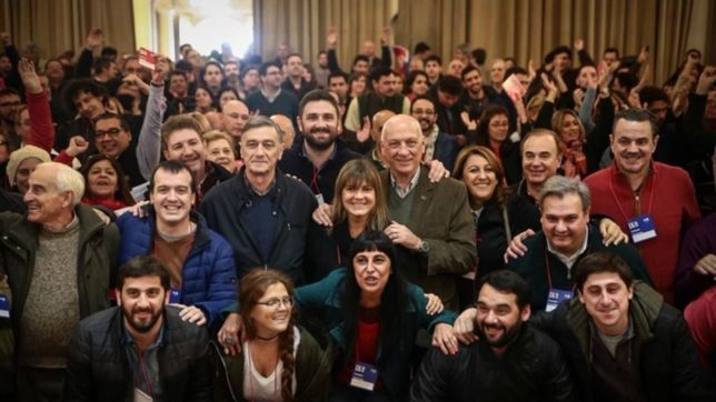 el ps ratifico la integracion del frente sin definir el futuro de bonfatti el ps ratifico la integracion del frente sin definir el futuro de bonfatti