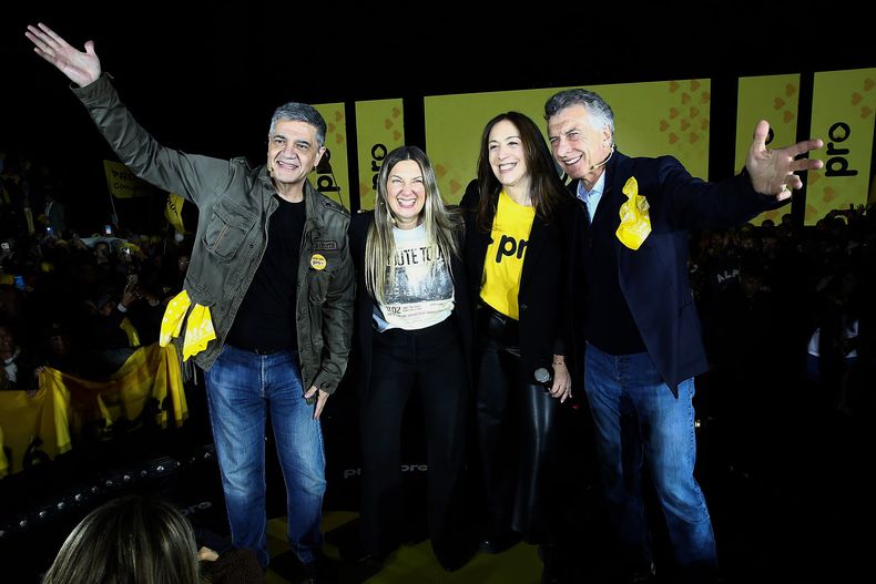 Jorge Macri Silvia Lospennato María Eugenia Vidal Mauricio Macri.jpg