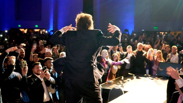El show ultra de Javier Milei, por dentro: culto al núcleo duro, castigo a la prensa y un protegido